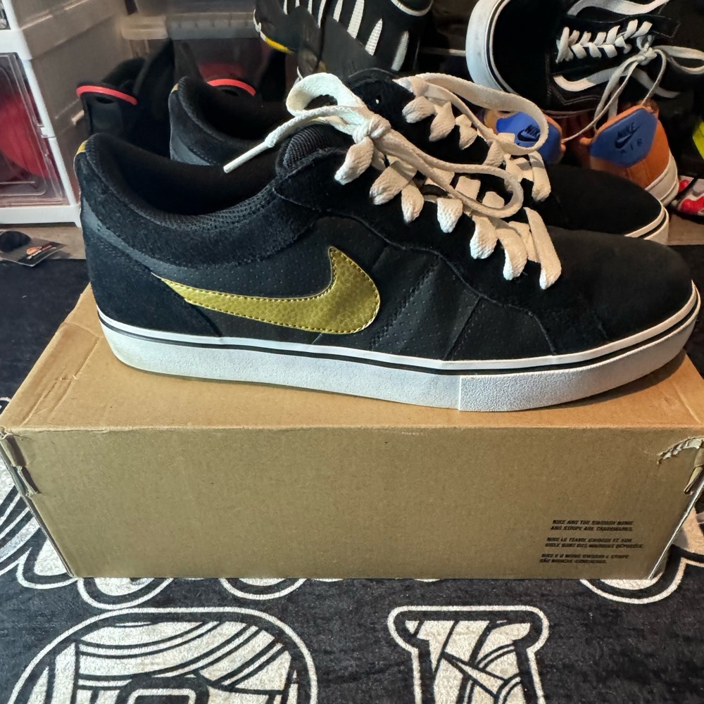 Nike Isolate Lr Size 11 Men’s ***Pre-Owned***